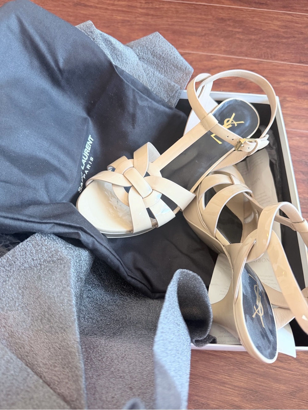Saint Laurent Tribute Platform Sandals in Patent Leather Size 40 - Picture 6 of 8